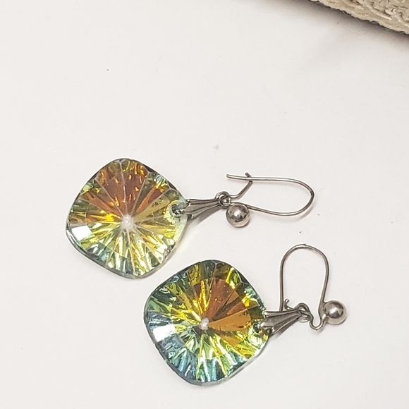 Vintage Jewelry - Gorgeous Vintage Glass Crystal Earrings